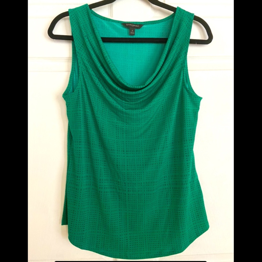 Banana Republic sleeveless green dotted blouse, small